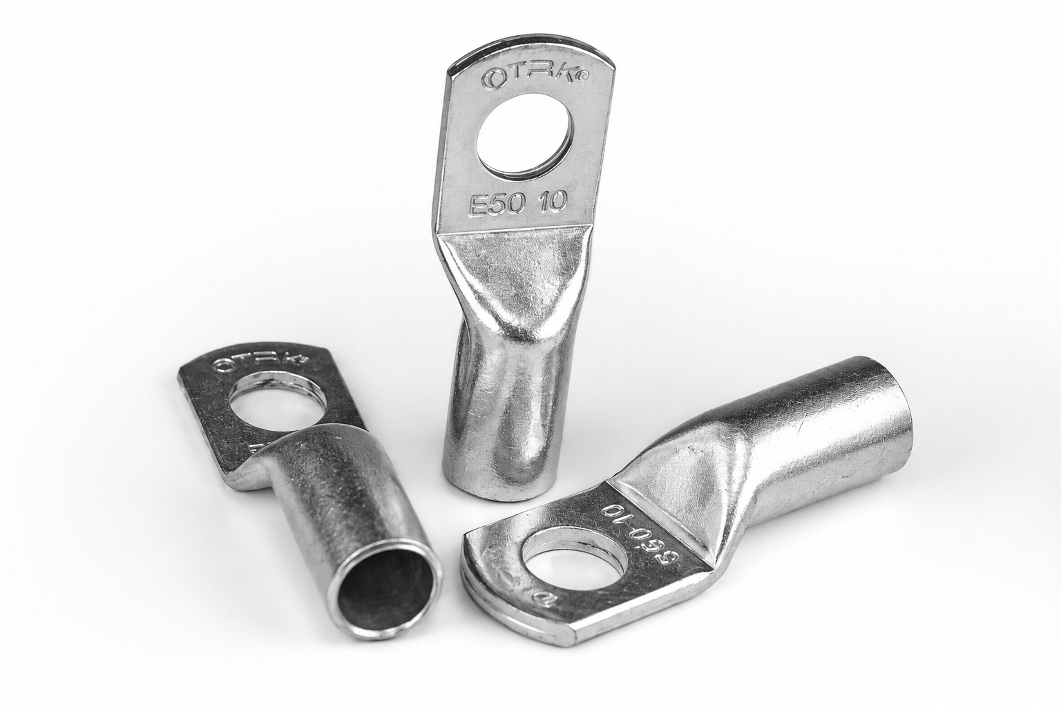 Cable lugs and electrical connectors